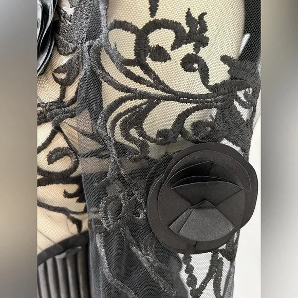 ZHIVAGO Battle Lines Floral-Embellished Vendetta Dress - Picture 7 of 10